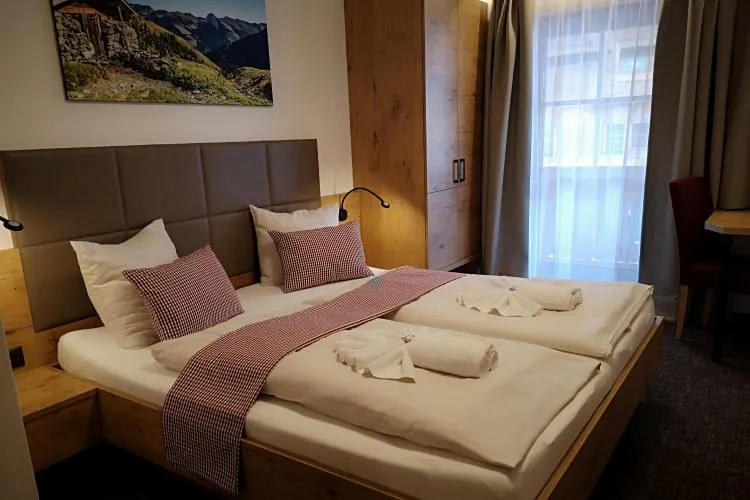 Doppelzimmer-Bergblick-18m Doppelzimmer-Bergblick-18m